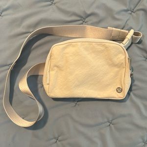 Lululemon Everywhere Belt Bag- Large